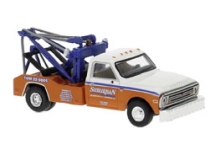 Brekina 19667 - H0 - Chevrolet C30 Abschleppwagen Suburban